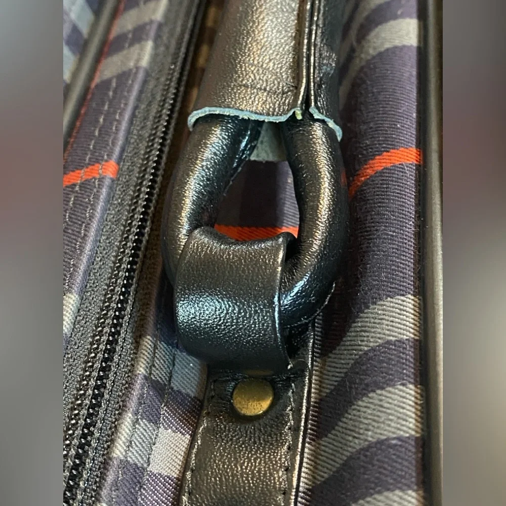 Burberry Men's Blue and Red Plaid Messenger Bag - Picture 13 of 17